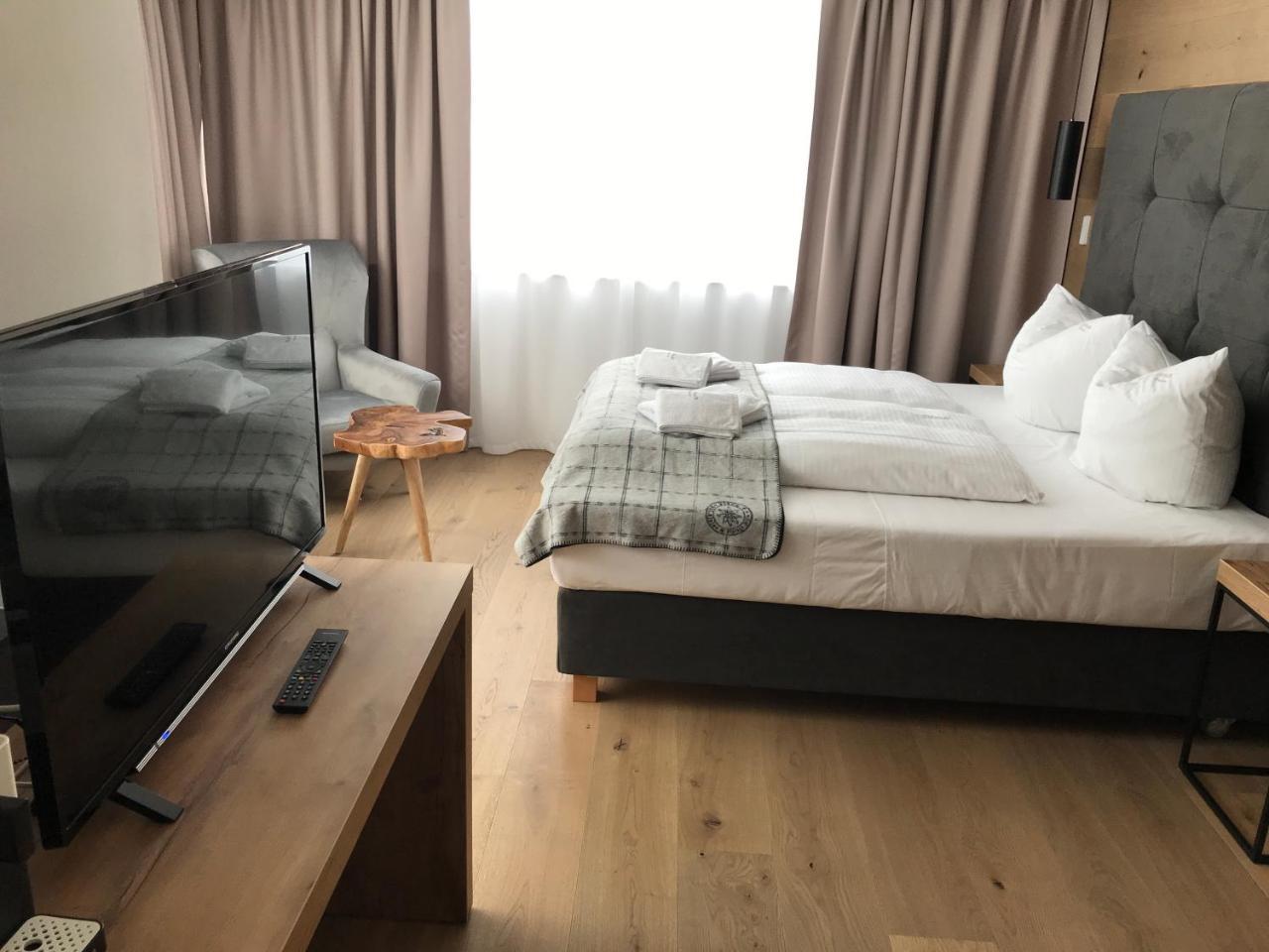 Oetztal Residenz Aparthotel Bagian luar foto