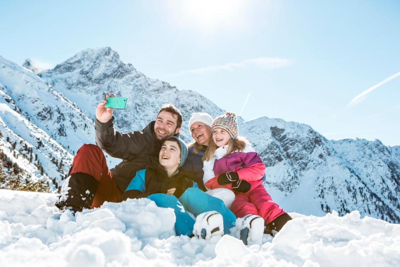 Oetztal Residenz Aparthotel Bagian luar foto